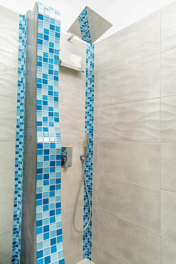 N Renieris Apartments Фиростефани Екстериор снимка